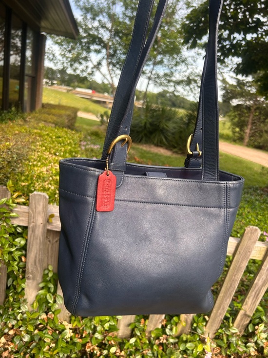 Coach Handbags - COACH Vintage 1997 SoHo Buckle Waverley Bag #4157 in Navy - EXCELLENT condition